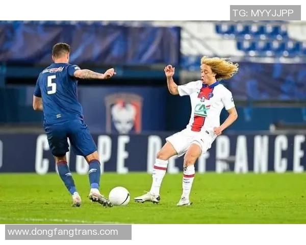 哈维西蒙斯崭露头角引领足球新潮流展现无限潜力与未来可能性