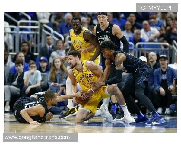 热火与魔术激战正酣10月18日NBA赛场精彩对决引发球迷热议 热火与魔术激战正酣10月18日NBA赛场精彩对决引发球迷热议